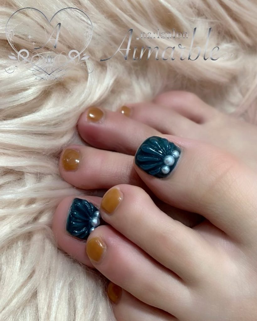 shellsummer nail🏖Jrネイリストコースご好評頂きありがとうございますフットネイルで足元からお洒落にjrネイリストコースご予約受付中  ワンカラー¥4,500〜✼•• point ••✼